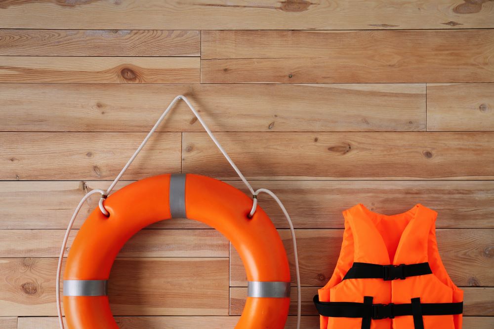 Boating Safety Equipment Education and Flare Disposal Days Help Boaters -  Canadian Boating